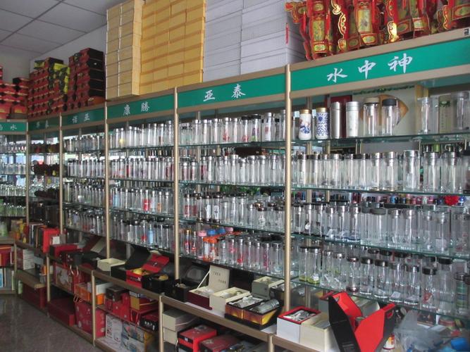 您可以 浙江省永康市亚泰日用制品厂生产的亚泰玻璃水杯,以其产品质优